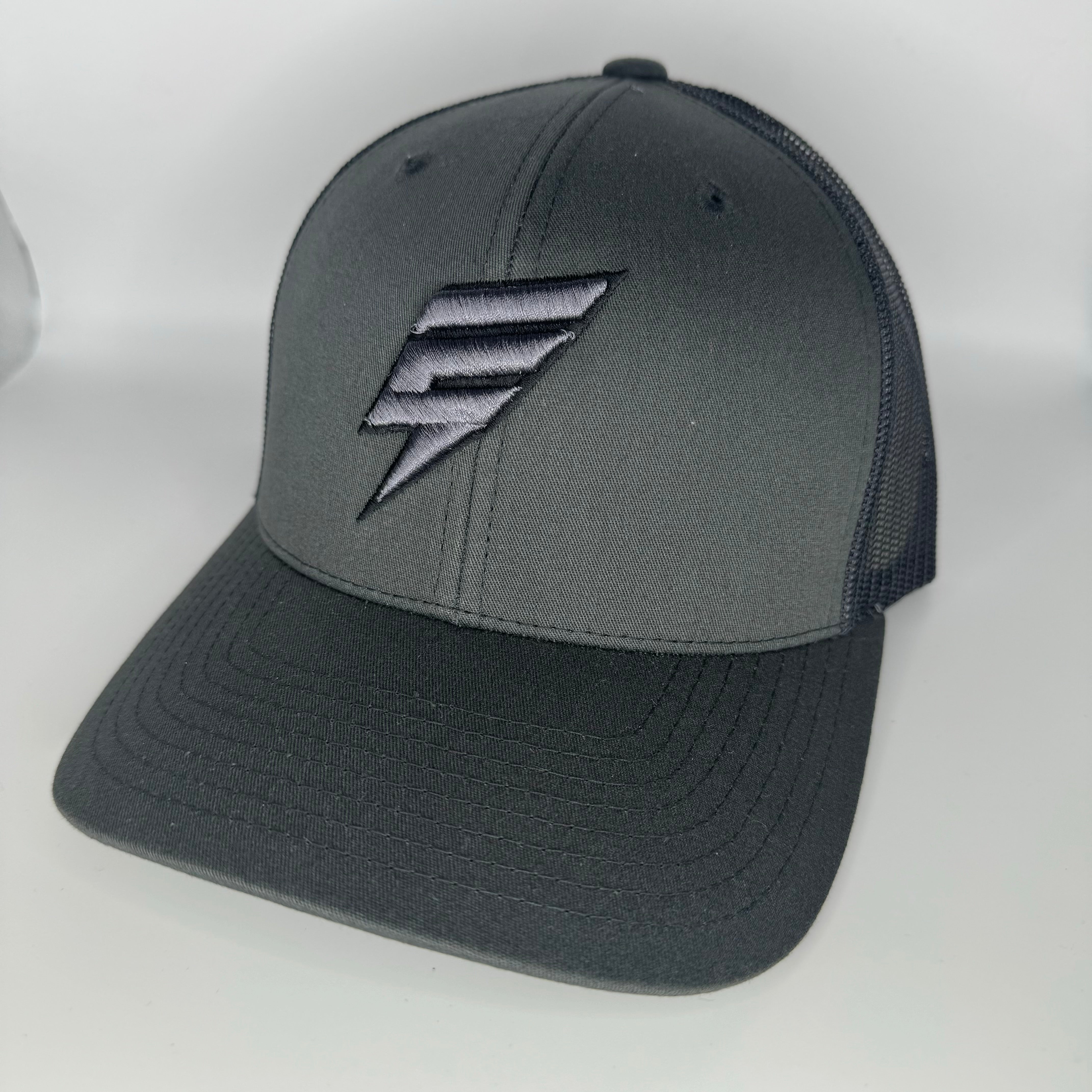 ELUDE Cap - Grey/Black