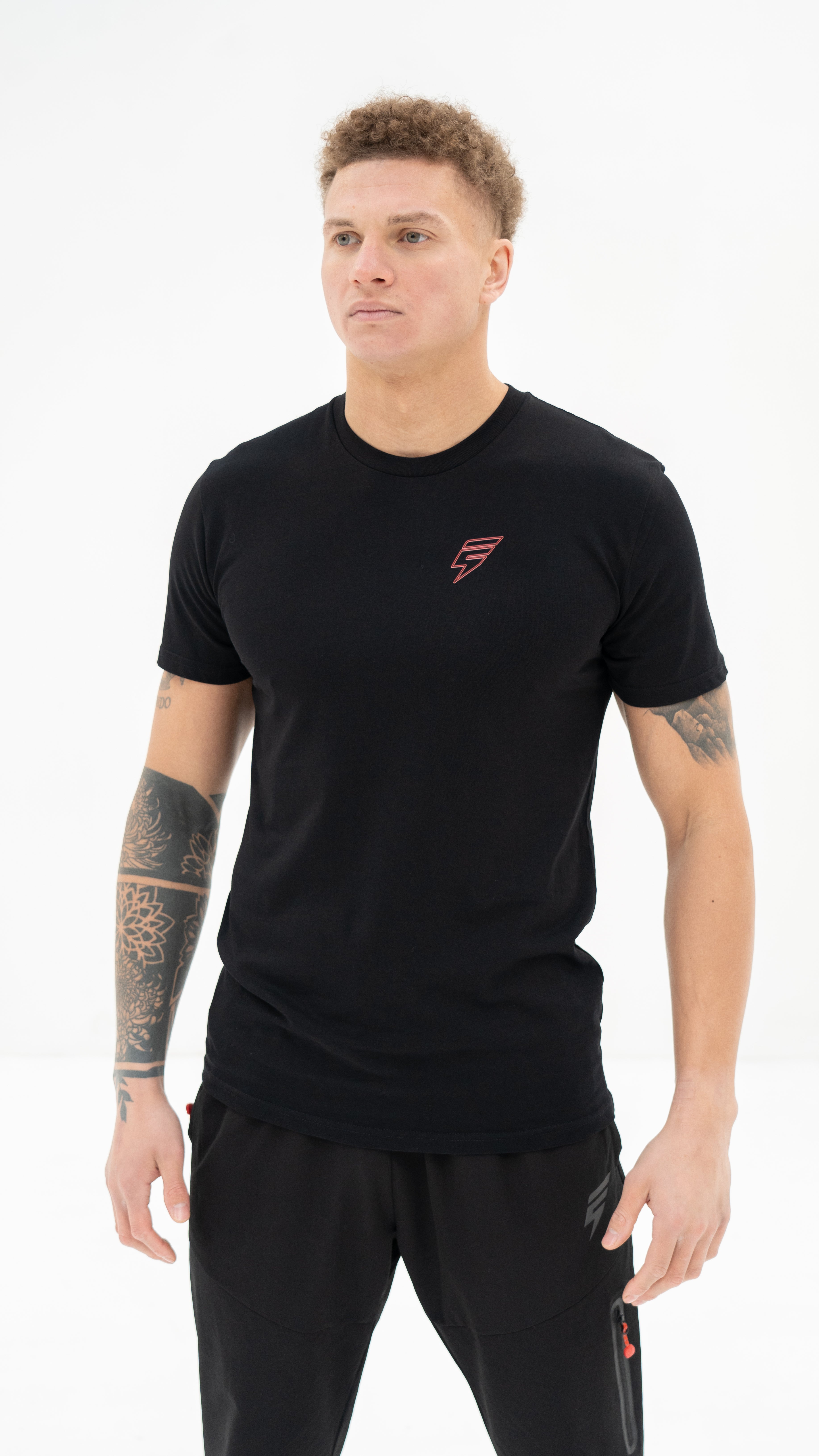 MTN TEE - BLACK/RED