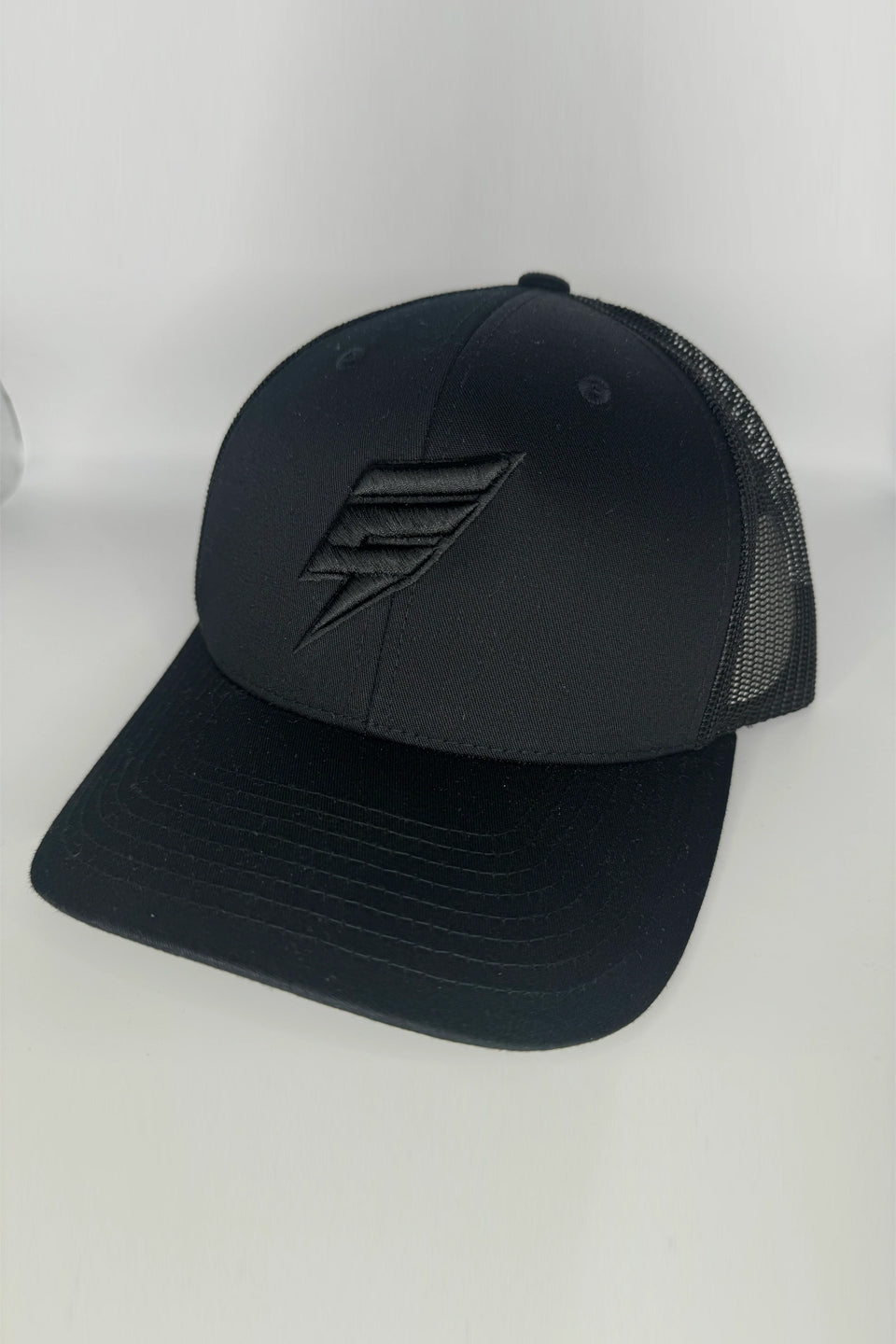 ELUDE Cap - Black/Black