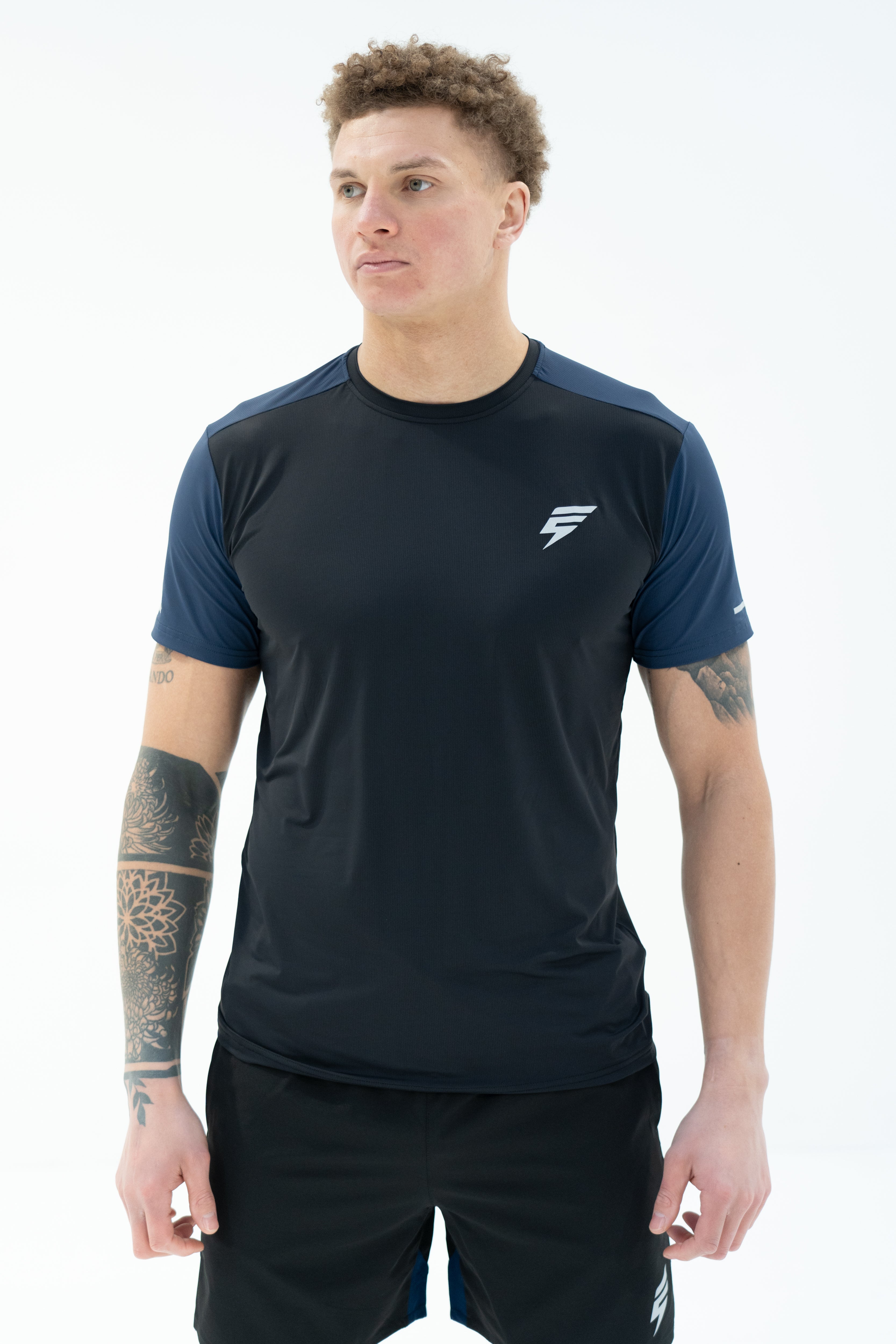 SPLIT TEE - BLACK/NAVY