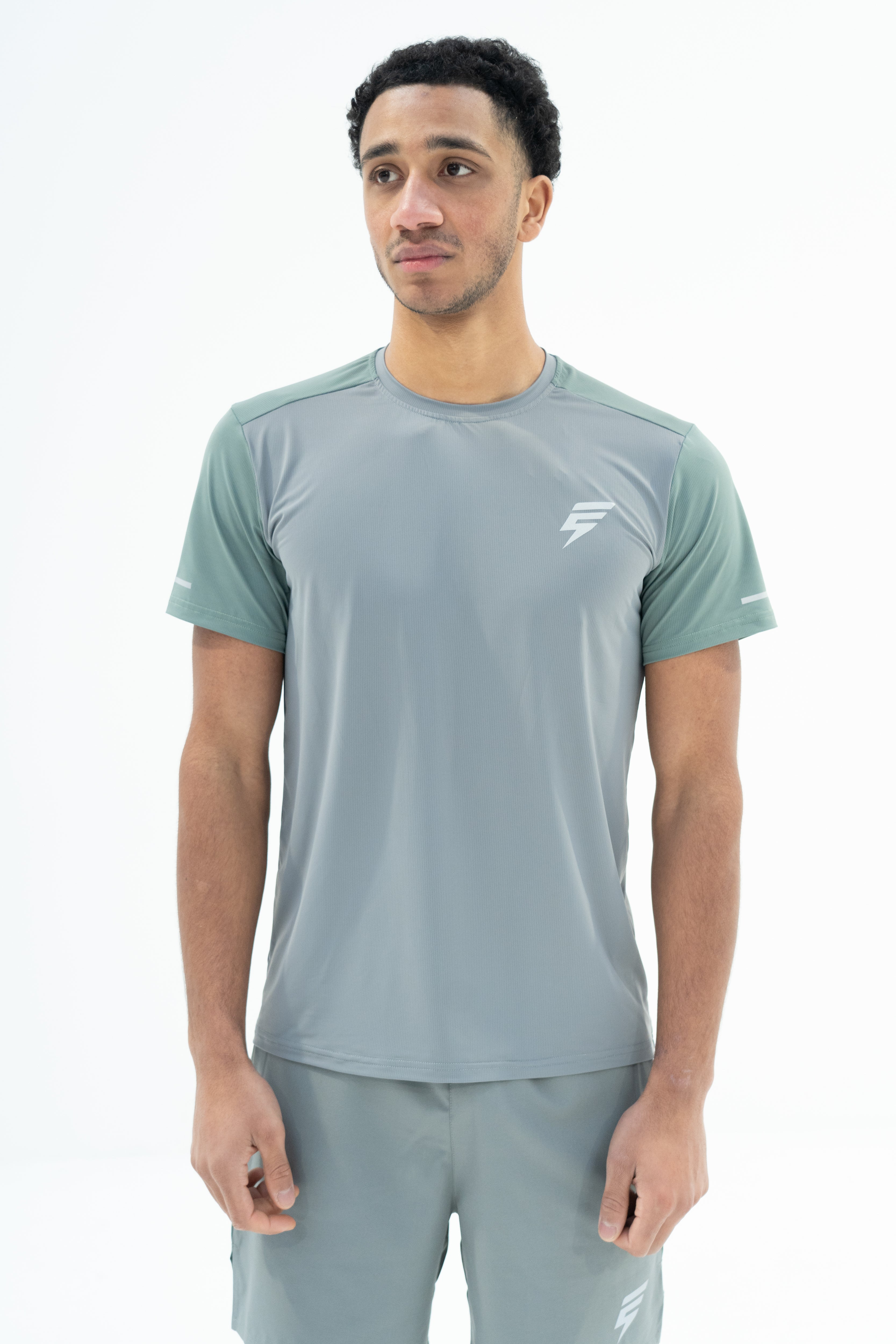 SPLIT TEE - LIGHT GREY/SAGE GREEN