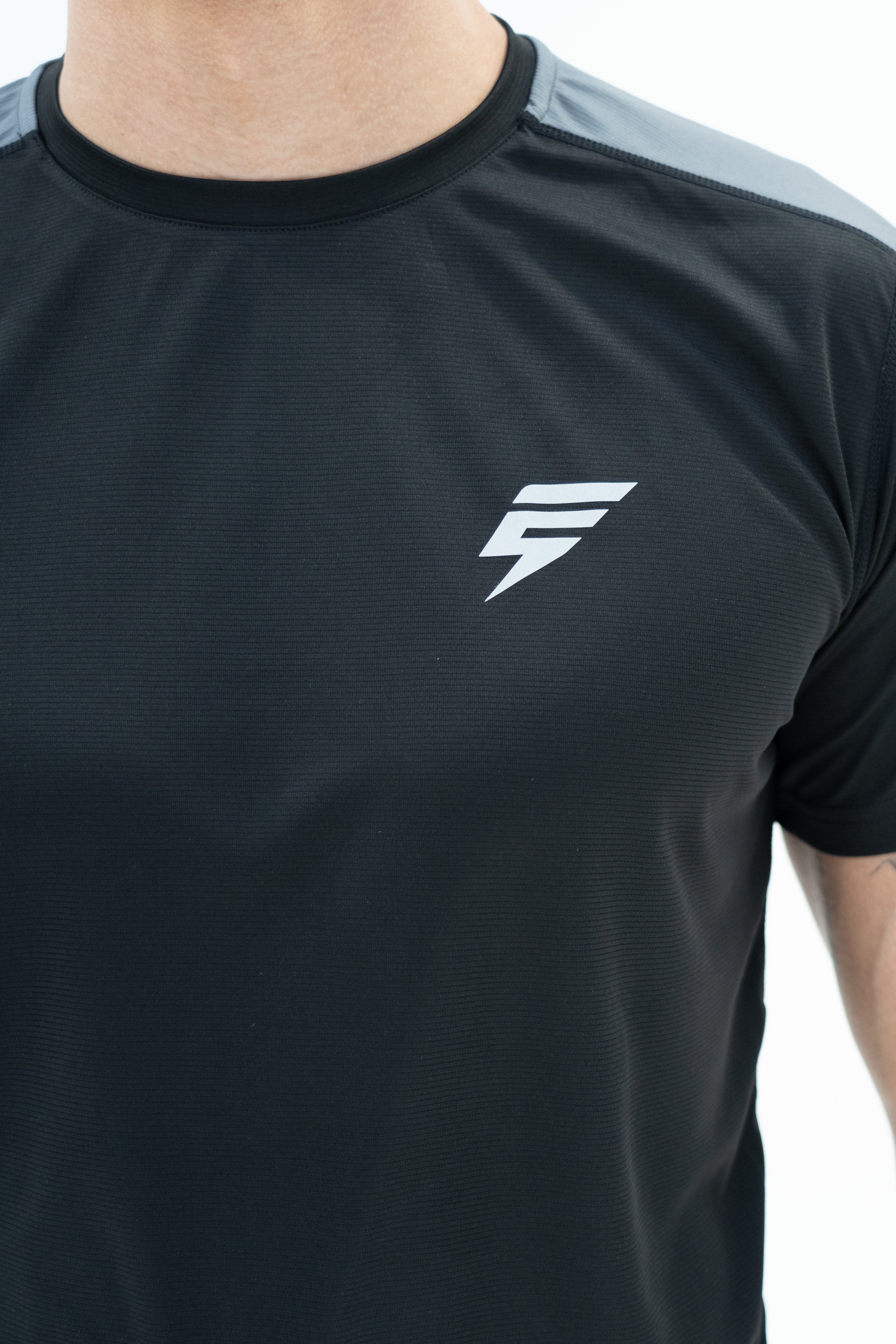 CORE TEE - BLACK/GREY