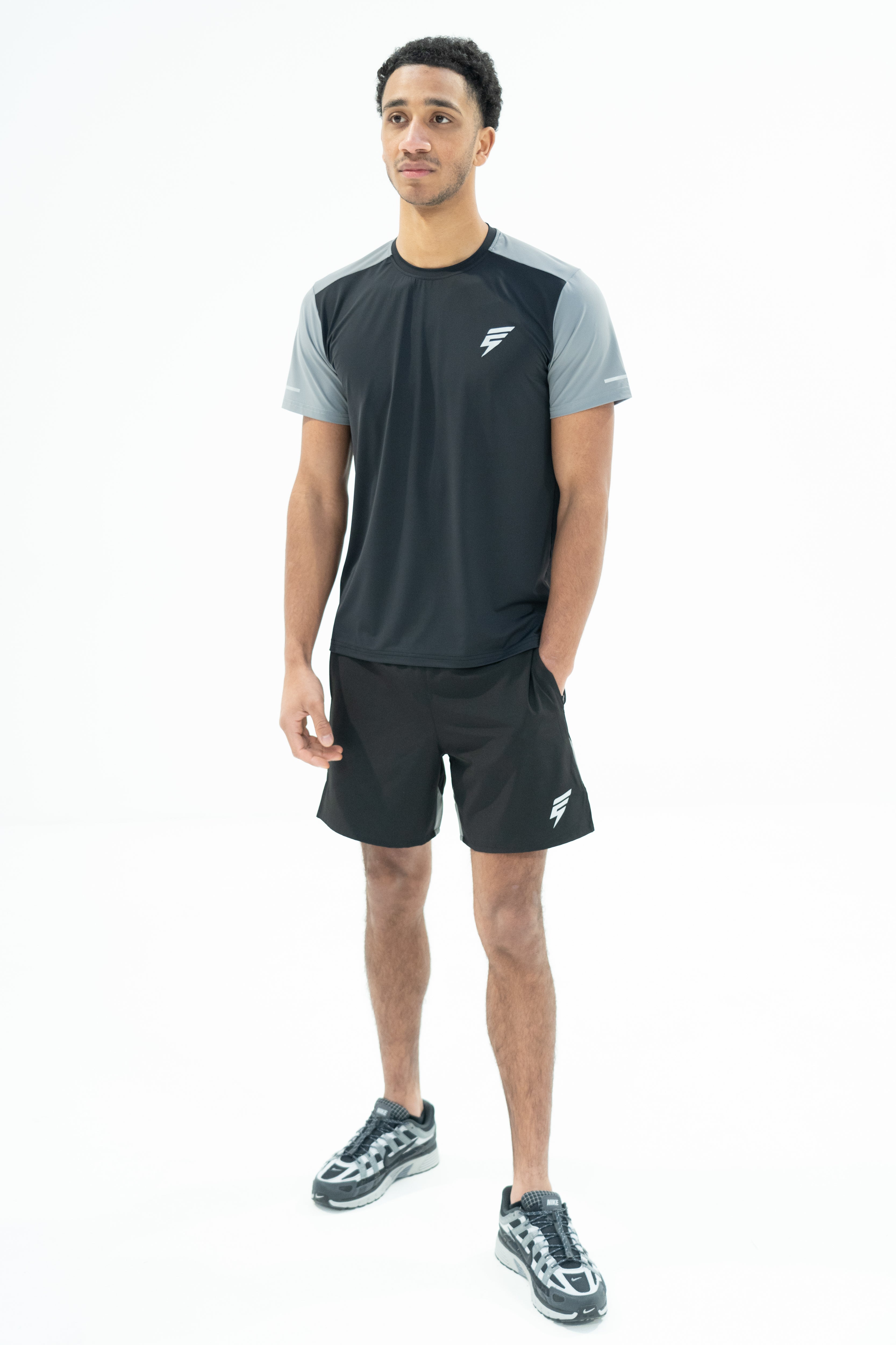 SPLIT SHORTS - BLACK/LIGHT GREY